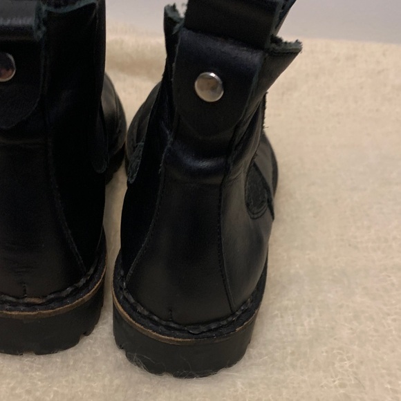 Women's Black Leather Ankle Booties - Classic Chelsea Style - Picture 4 of 5